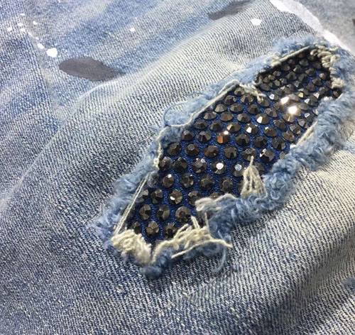 amiri crystal destroyed jeans